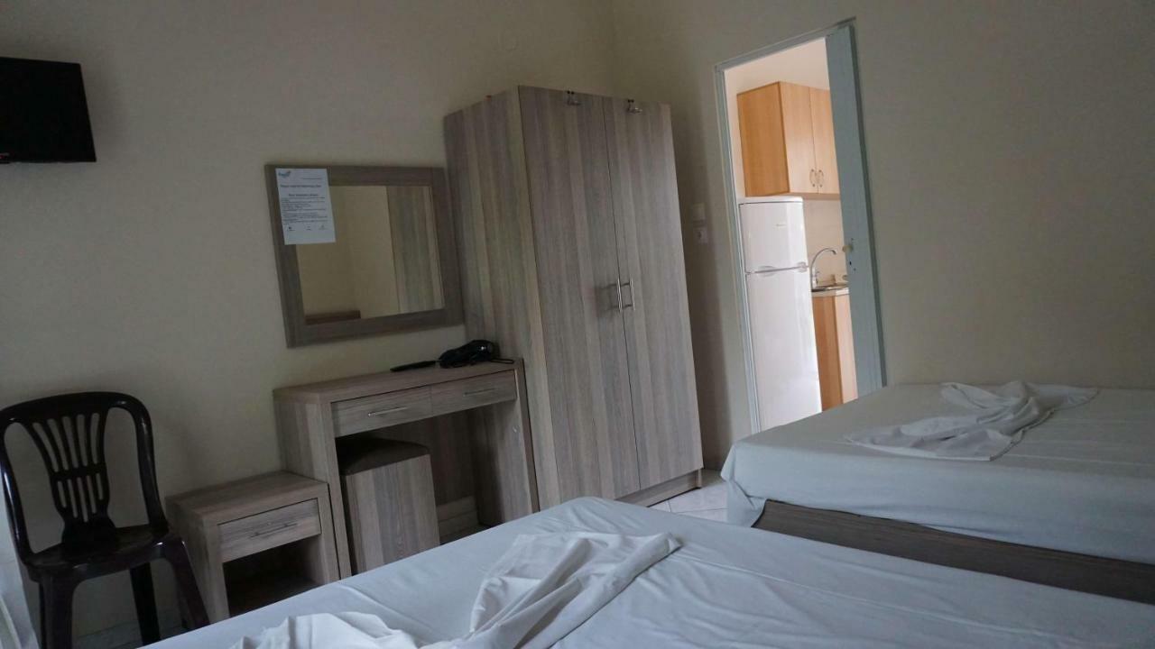 Priona Rooms Paralía Skotínis Bagian luar foto